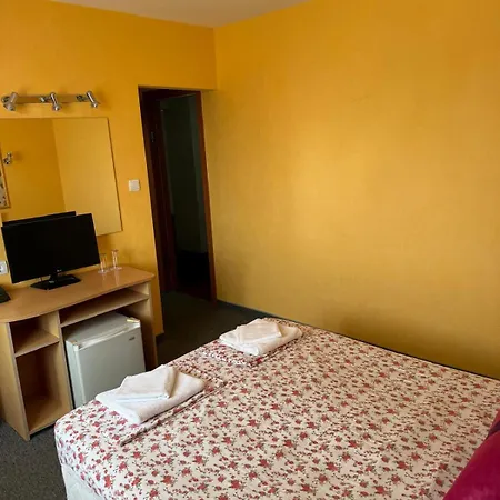 модева Hotel
