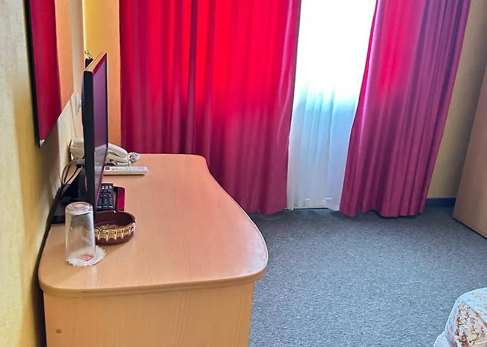 מלון модева 2*